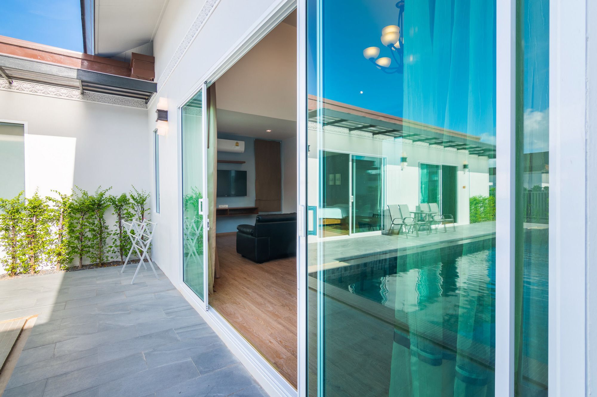 The Orchid Villa Rawai Экстерьер фото